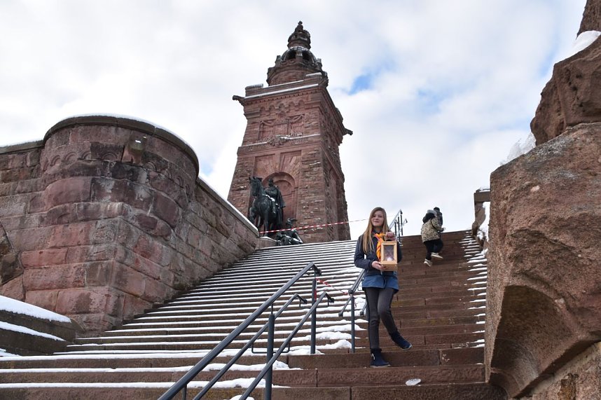 Das Friedenslicht ist auch auf dem Kyffh&auml;user angekommen