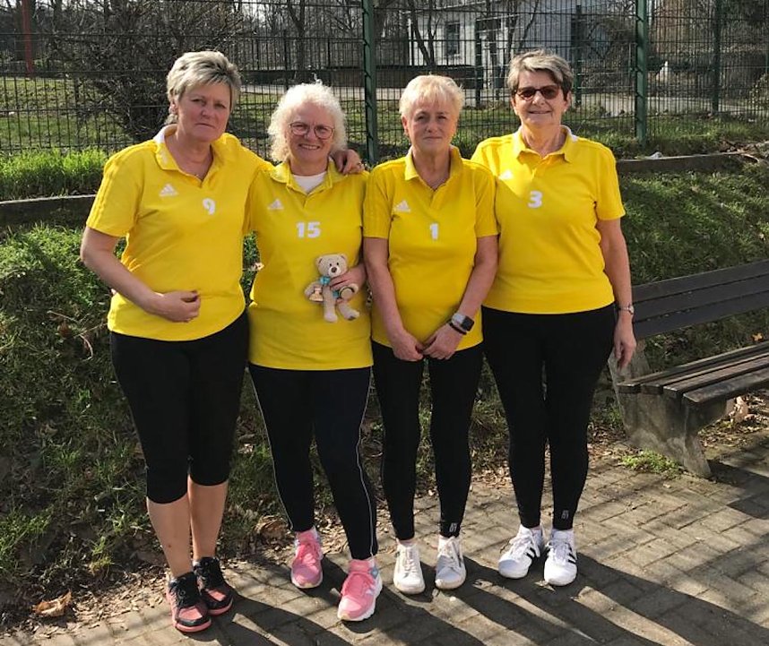 Damenmannschaft aus dem Kyffh&auml;userkreis bei der Th&uuml;ringenmeisterschaft im Bosseln 