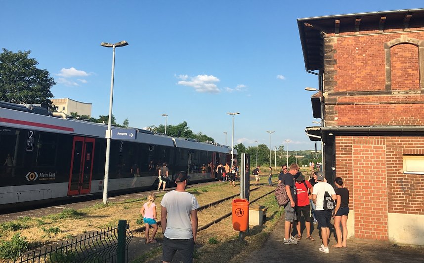 Abendzug hat Ro&szlig;leben erreicht (Archiv)