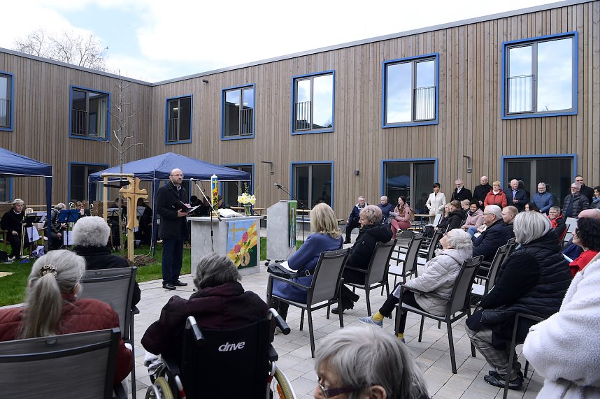 Feierliche Einweihung der Seniorenwohngemeinschaft Caroline Falk 