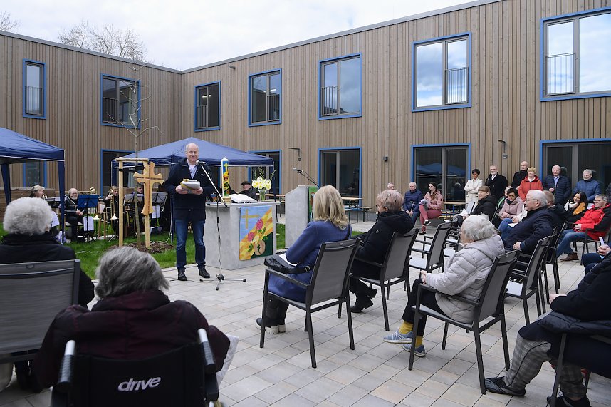 Feierliche Einweihung der Seniorenwohngemeinschaft Caroline Falk 