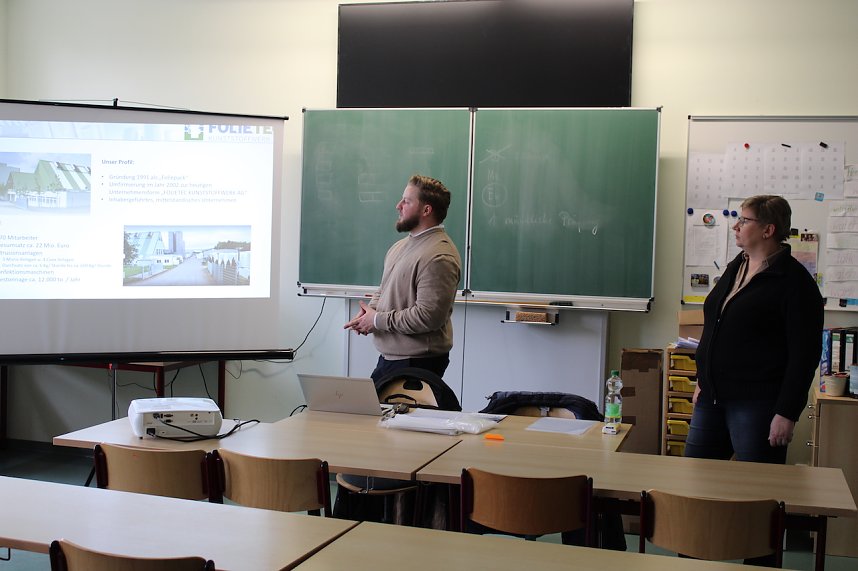 Schule trifft Wirtschaft - Regelschule Ro&szlig;leben