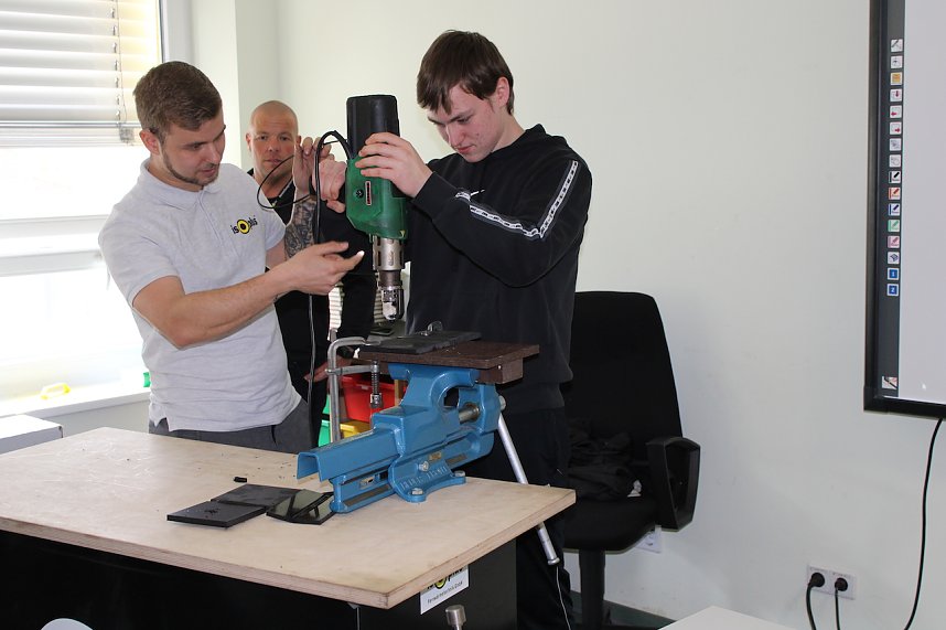 Schule trifft Wirtschaft - Regelschule Ro&szlig;leben