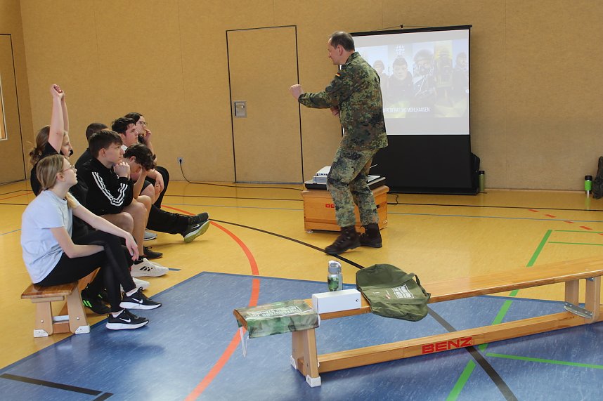 Schule trifft Wirtschaft - Regelschule Ro&szlig;leben