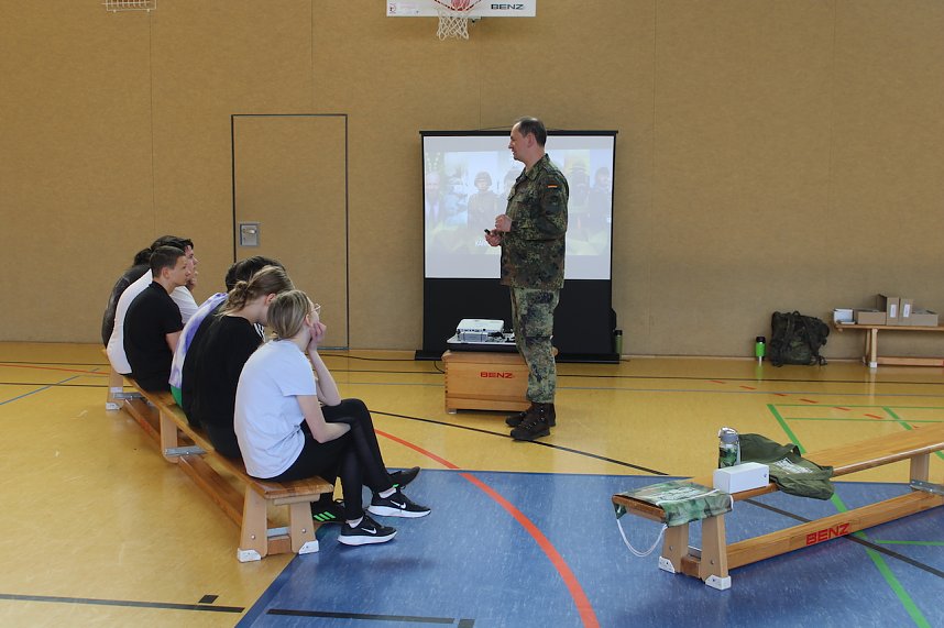 Schule trifft Wirtschaft - Regelschule Ro&szlig;leben