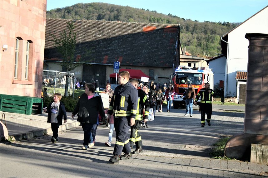 Maibaum in Kelbra gesetzt