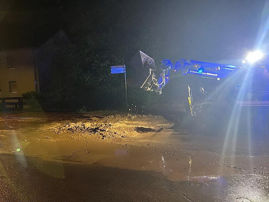 Starkregen setzt Stockhausen unter Wasser
