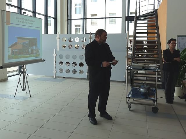 Einweihung neues Wirtschaftsgeb&auml;ude