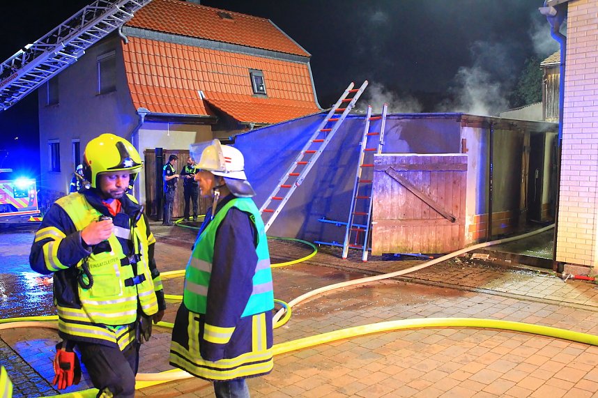 N&auml;chtlicher Brand in Bendeleben