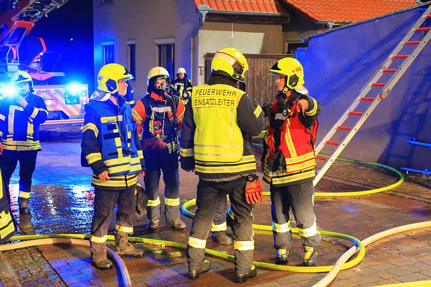 N&auml;chtlicher Brand in Bendeleben