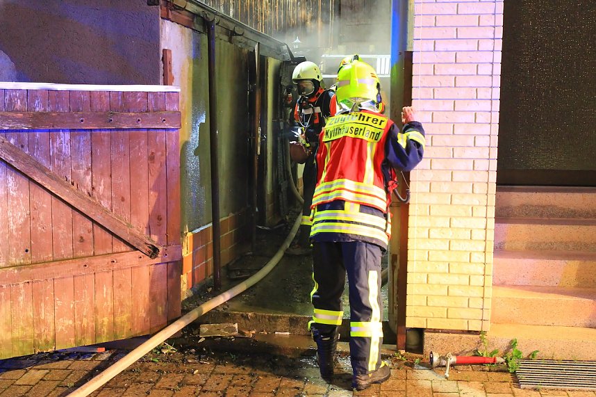 N&auml;chtlicher Brand in Bendeleben