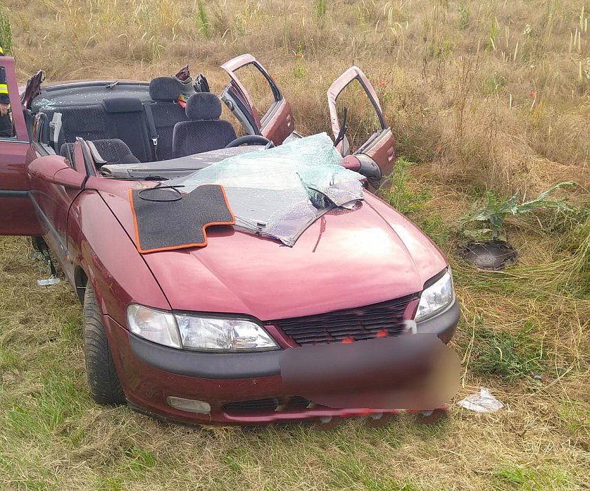 Drei junge M&auml;nner bei Unfall leicht verletzt