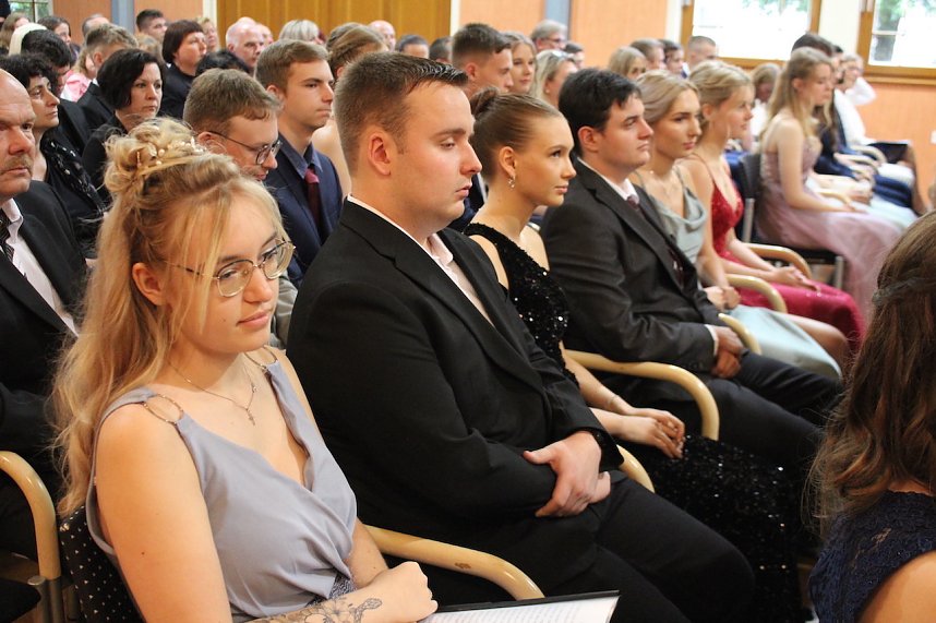 Feierstunde zum erfolgreich abgeschlossen Abi Plus des Beruflichen Gymnasium Sondershausen in Carl-Schr&ouml;der-Saal