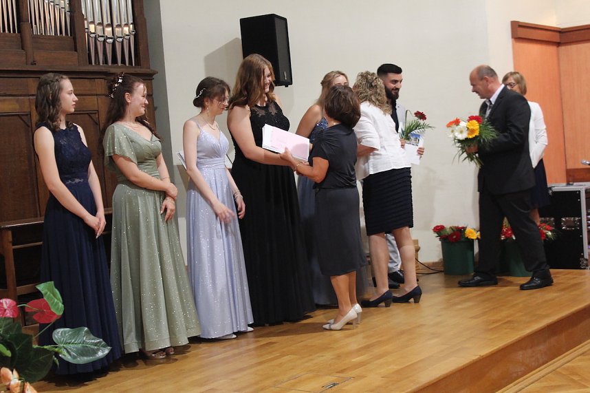 Feierstunde zum erfolgreich abgeschlossen Abi Plus des Beruflichen Gymnasium Sondershausen in Carl-Schr&ouml;der-Saal
