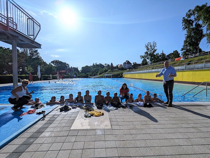 Projektwoche Lebensretter der Regelschule am Franzberg, im Bergbad Sonnenblick