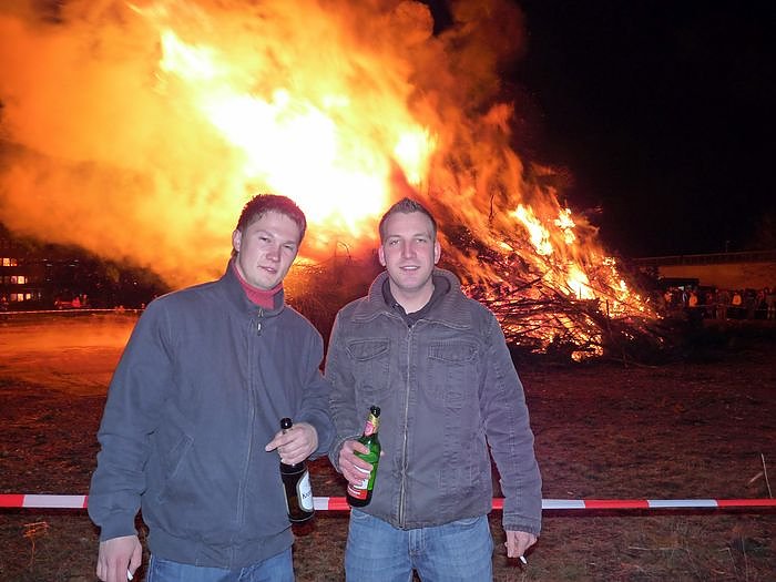 Osterfeuer-Party
