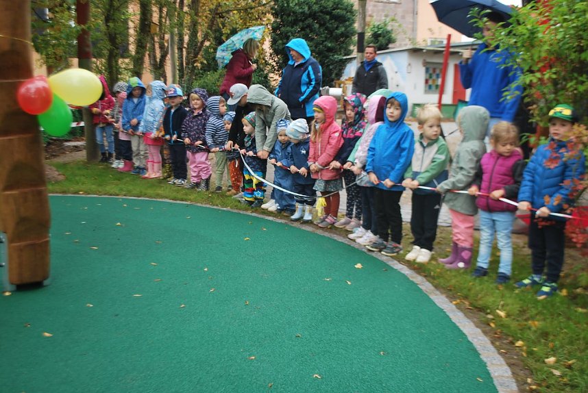 Kindervilla Bad Frankenhausen er&ouml;ffnet Spielplatz