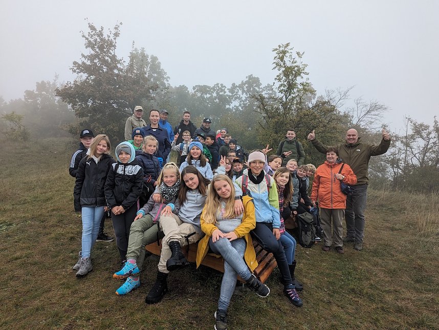 Der Frauenberg-Trai (Sondershausen) ist ein Familienerlebniswanderweg mit sieben verschiedene Erlebnisstationen