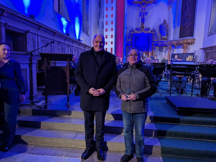 Eine besondere Kulisse f&uuml;r besondere Menschen: Vor 300 G&auml;sten fand in der Trinitatiskirche in Sondershausen das Benefizkonzert des Luftwaffenmusikkorps und die Ehrenamtsw&uuml;rdigung statt.