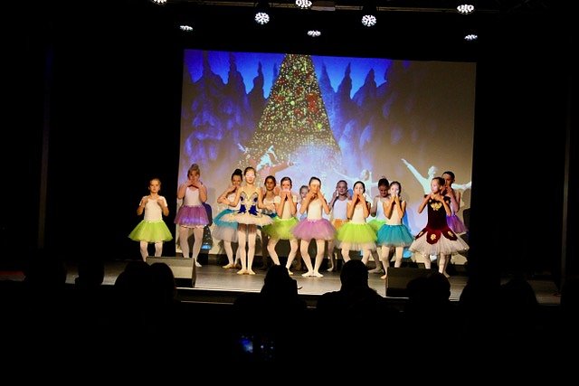 Getanzte Weihnachtsm&auml;rchen des Tanzstudio Radeva