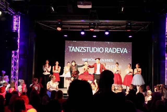 Getanzte Weihnachtsm&auml;rchen des Tanzstudio Radeva