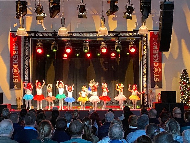 Tanzschule Radeva gastierte im Sondersh&auml;user Klubhaus Stocksen