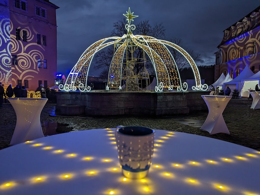 Weihnachtsmarkt und "Wei&szlig;e Schlossweihnacht" feierlich in Sondershausen er&ouml;ffnet