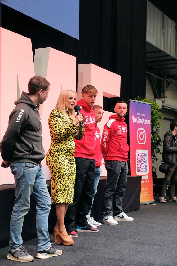 Peter Blei unterwegs auf der Automesse Erfurt