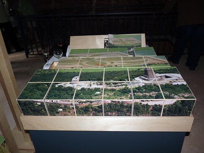 Henriette pickt am Kyffh&auml;user