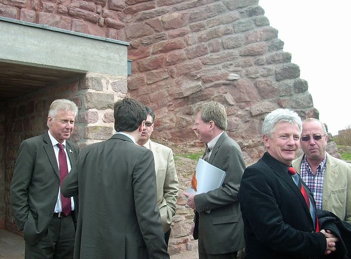 Henriette pickt am Kyffh&auml;user