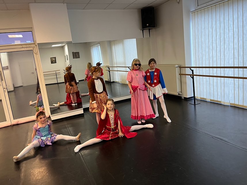 Faschingswoche im Tanzstudio Radeva