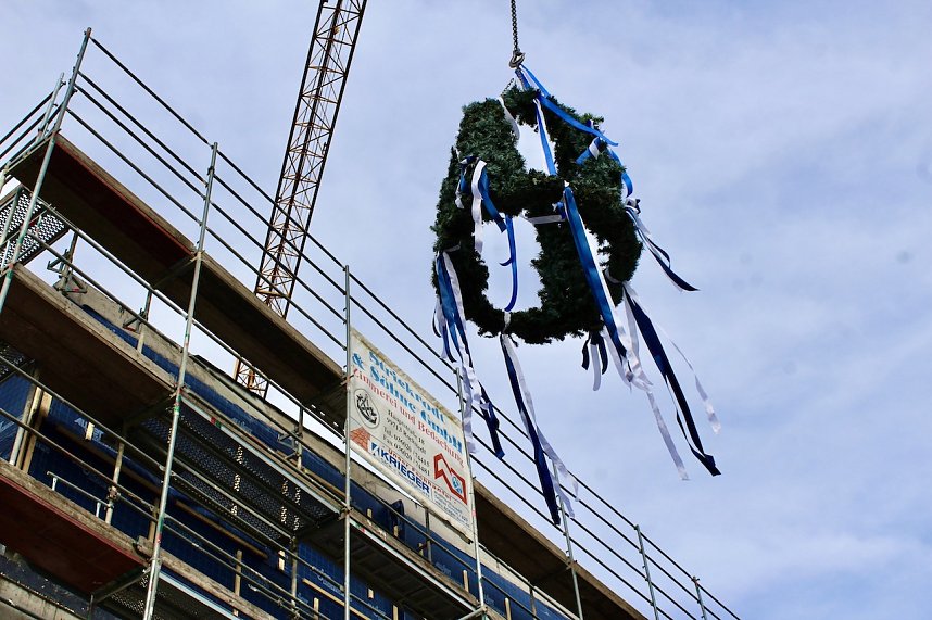 Richtfest f&uuml;r den Anbau zum Berufsschulcampus des Staatlichen Berufsschulzentrums II im Kyffh&auml;userkreis 