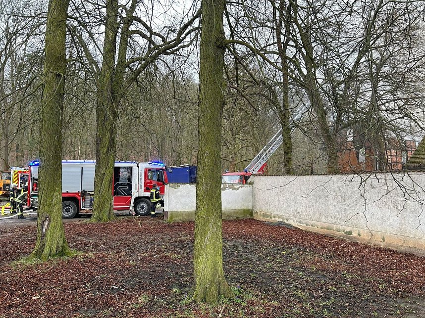 Brand und L&ouml;scharbeiten in Heldrungen