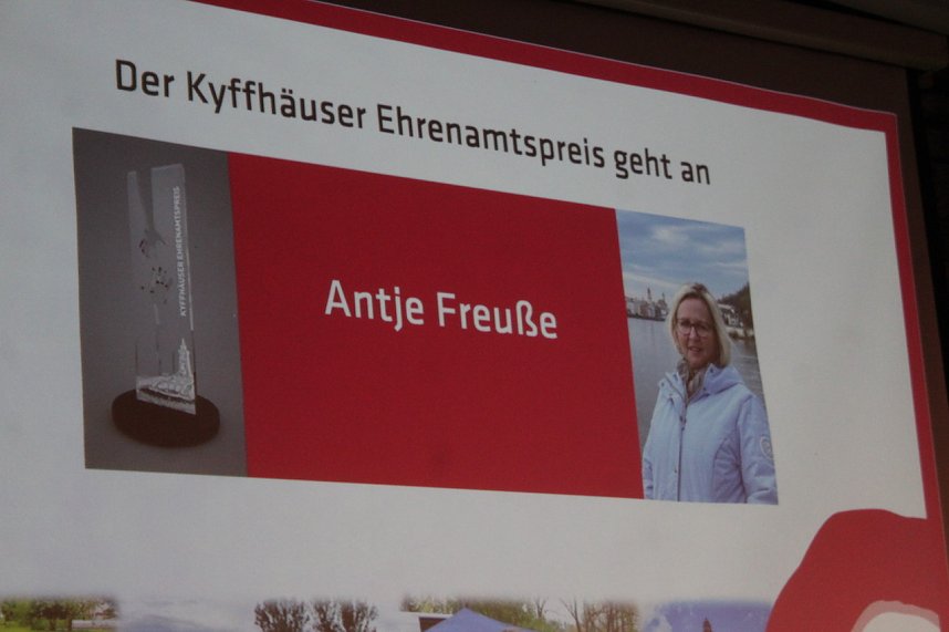 Die 6. Ehrenamtsgala des Kyffh&auml;userkreises wurde von zweihundert G&auml;sten gefeiert