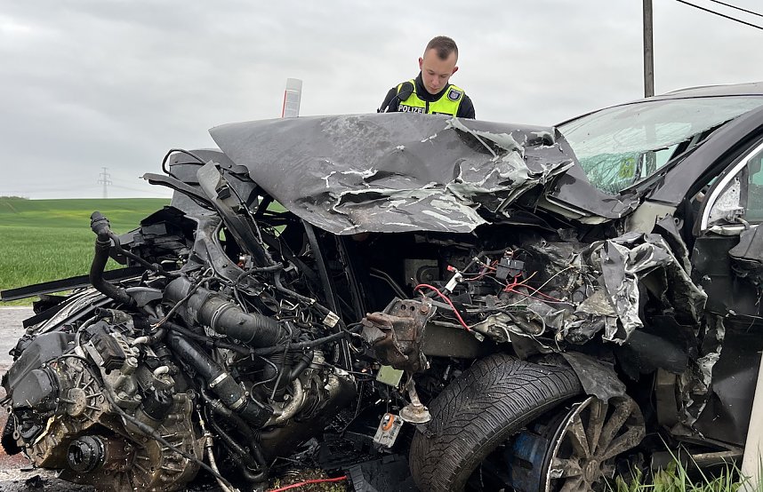 Schwerer Unfall am Montagmorgen auf der Ortsverbindung zwischen Rockstedt und Bellstedt im Kyffh&auml;userkreis