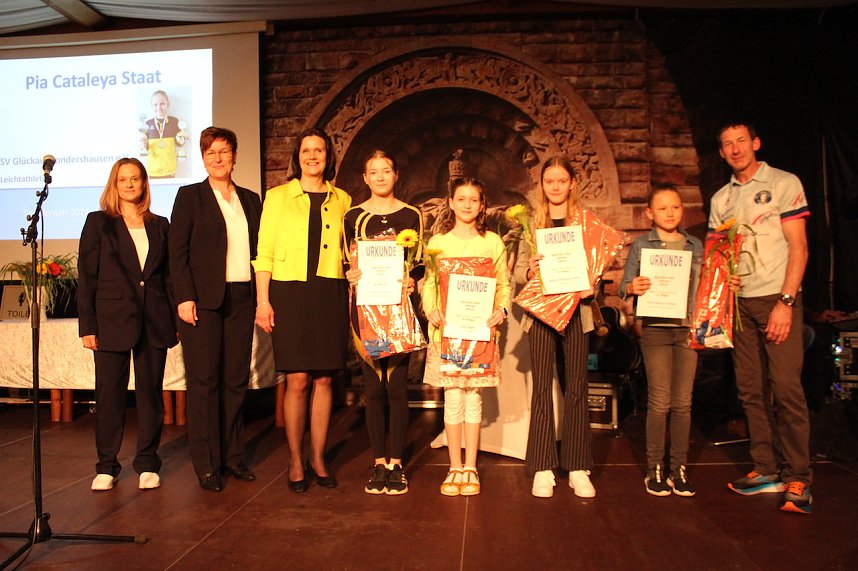 26. Kyffh&auml;user Sportgala auf dem Burghof am Kyffh&auml;user. Ehrung der Sportlerinnen und Sportler