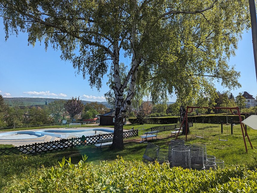 Im Bergbad Sonnenblick in Sondershausen sind die Vorbereitungen auf die kommende Badesaison in vollem Gange