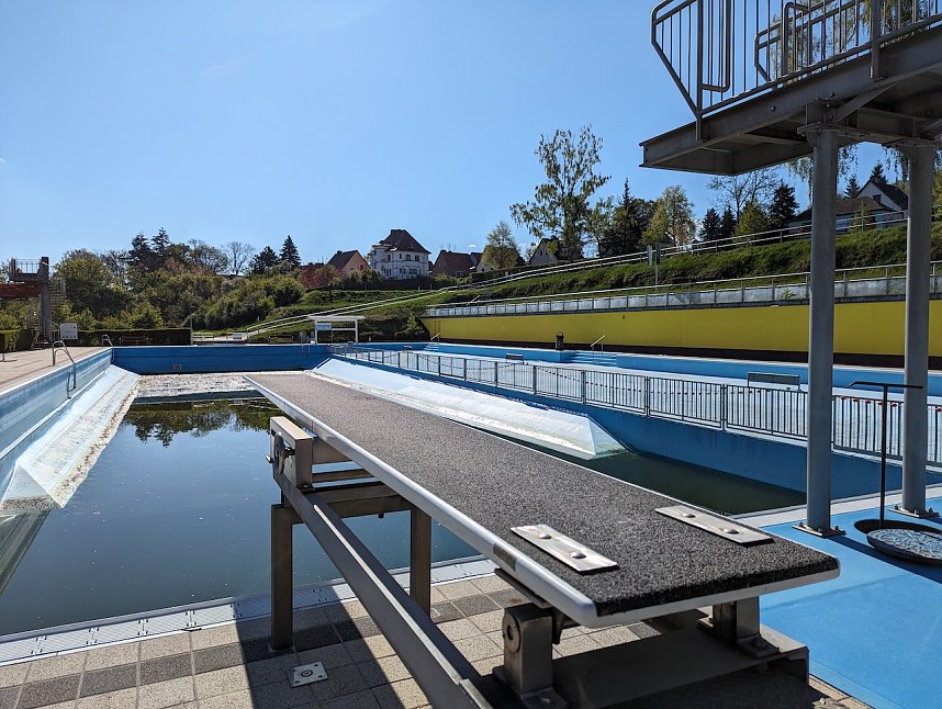 Im Bergbad Sonnenblick in Sondershausen sind die Vorbereitungen auf die kommende Badesaison in vollem Gange