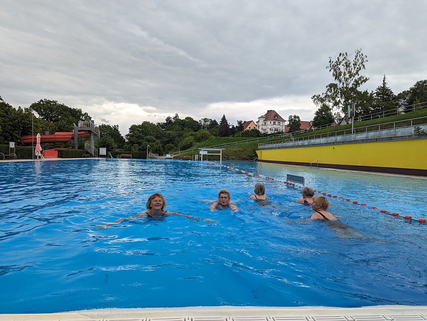 Anbaden im "Bergbad Sonnenblick" in Sondershausen