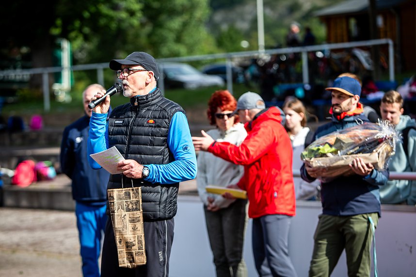 Verabschiedung einer Legende im Schulsport. Uwe R&uuml;diger geht in den Ruhestand
