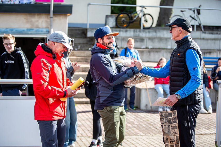 Verabschiedung einer Legende im Schulsport. Uwe R&uuml;diger geht in den Ruhestand