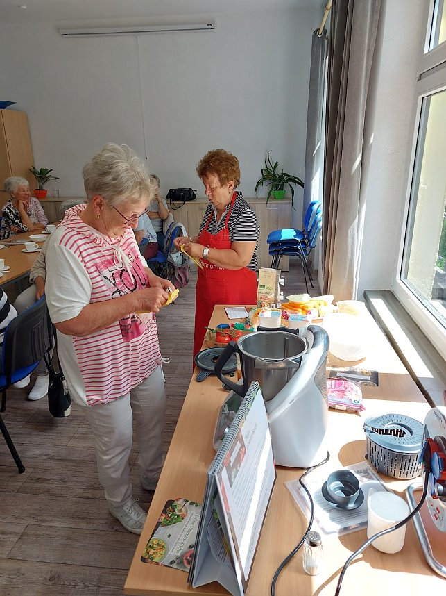 Leckere K&ouml;stlichkeiten wurden im Seniorentreff Jecha zubereitet