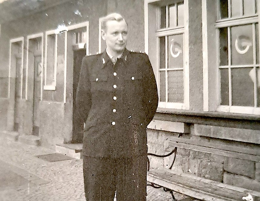 Martin Schulze (der Vater), 1958 Bahnhofsvorsteher in Kelbra