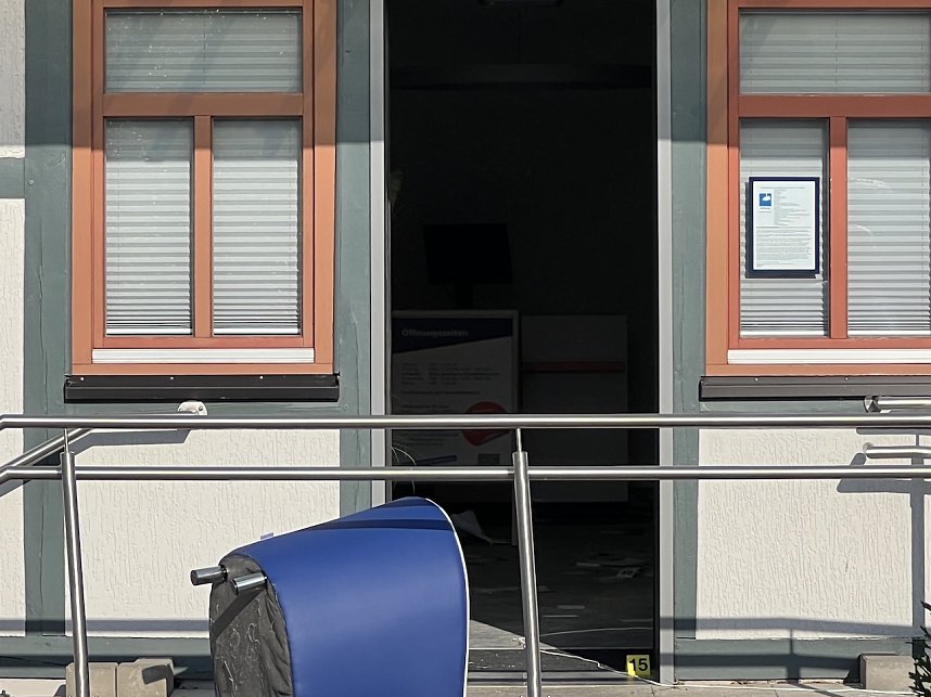 Untersuchungen nach Sprengung eines Geldautomaten in Ebeleben