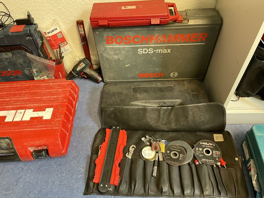 Wem geh&ouml;ren diese Werkzeuge?