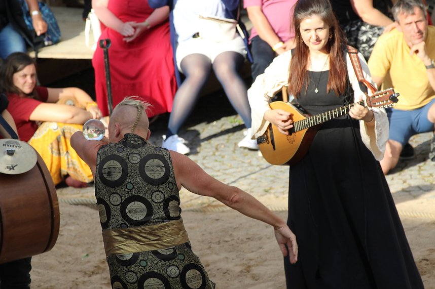 Zwei Tage lang feierten die Langensalzaer mit ihren G&auml;sten aus nah und fern ihr 30. Mittelalterstadtfest