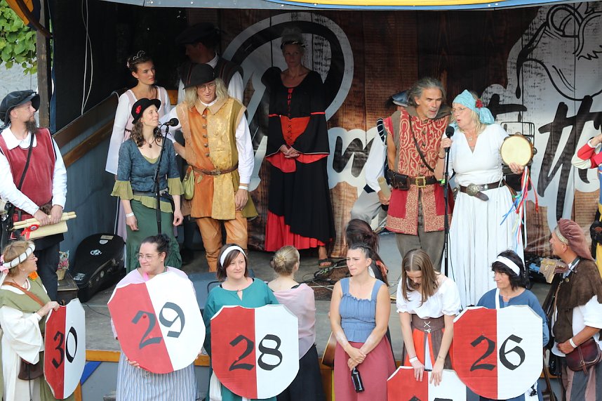 Zwei Tage lang feierten die Langensalzaer mit ihren G&auml;sten aus nah und fern ihr 30. Mittelalterstadtfest