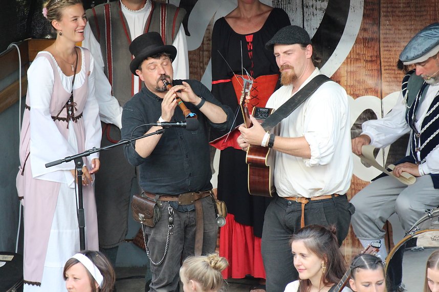 Zwei Tage lang feierten die Langensalzaer mit ihren G&auml;sten aus nah und fern ihr 30. Mittelalterstadtfest