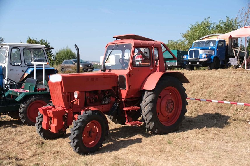 Motoren- und Maschinenschau zu Dreschfest in Sundhausen