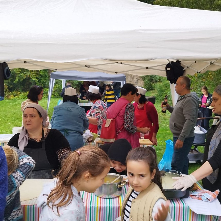 Internationale Kochshow in der Trinitatisgemeinde in Sondershausen